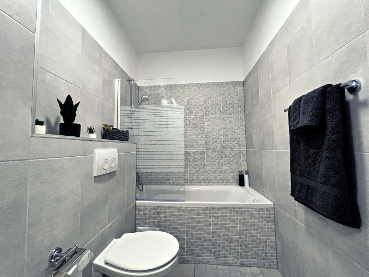Panoramic Forest View Apartment Dumbravita (Timis) Exterior foto